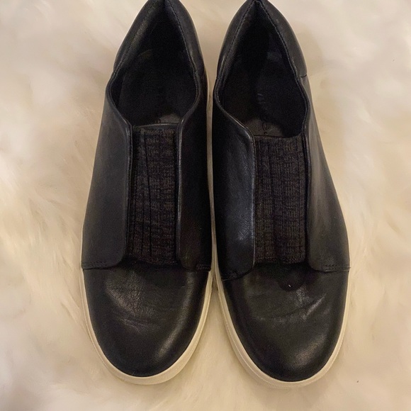 Vince Leather Sneakers - Picture 2 of 9